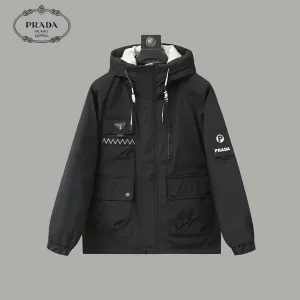 【2026】【PRADA  公式旗艦店】プラダ  ダウンジャケット 好評に付き再入荷！ 241102