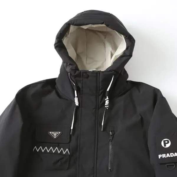 【2026】【PRADA  公式旗艦店】プラダ  ダウンジャケット 好評に付き再入荷！ 241102