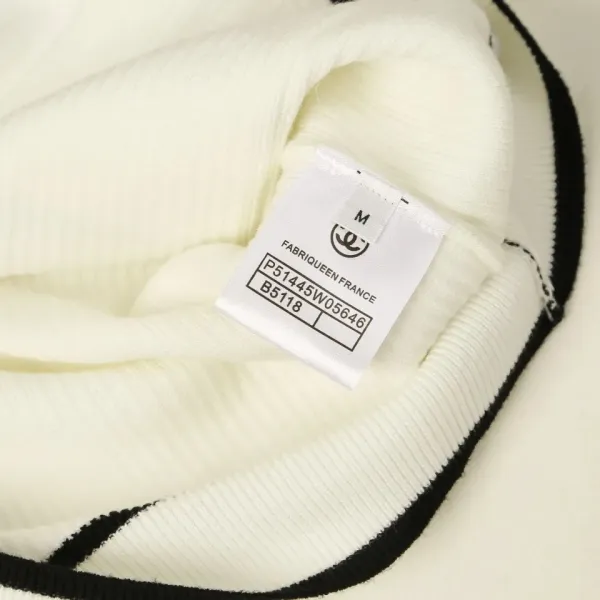 【2026】【CHANEL 公式旗艦店】シャネル セーター好評に付き再入荷! 241102 【2026】【CHANEL 公式旗艦店】シャネル セーター好評に付き再入荷! 241102