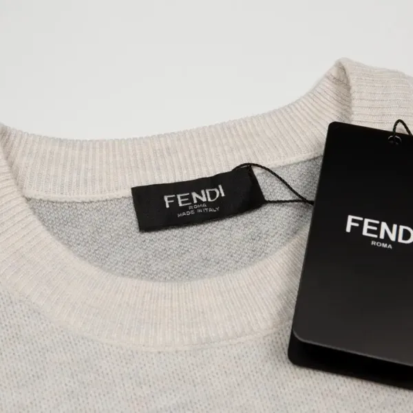 【2026】【FENDI 公式旗艦店】フェンディ セーター好評に付き再入荷! 241101 【2026】【FENDI 公式旗艦店】フェンディ セーター好評に付き再入荷! 241101