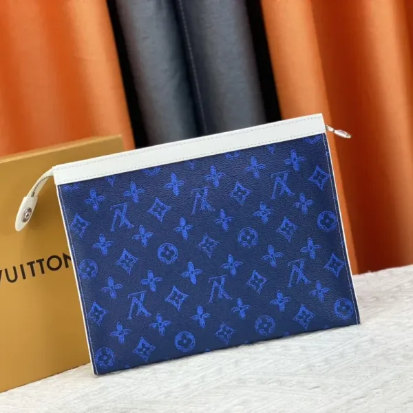 【2026】LV【LOUIS VUITTON 公式 旗艦店】 ルイヴィトン クラッチバッグ 当日出荷 好評に付き再入荷!24*21*6CM 241101 【2026】LV【LOUIS VUITTON 公式 旗艦店】 ルイヴィトン クラッチバッグ 当日出荷 好評に付き再入荷!24*21*6CM 241101