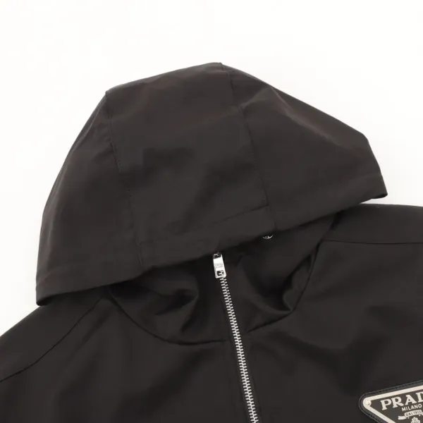 【2026】【PRADA 公式旗艦店】プラダ ジャケット着 好評に付き再入荷!241028 【2026】【PRADA 公式旗艦店】プラダ ジャケット着 好評に付き再入荷!241028