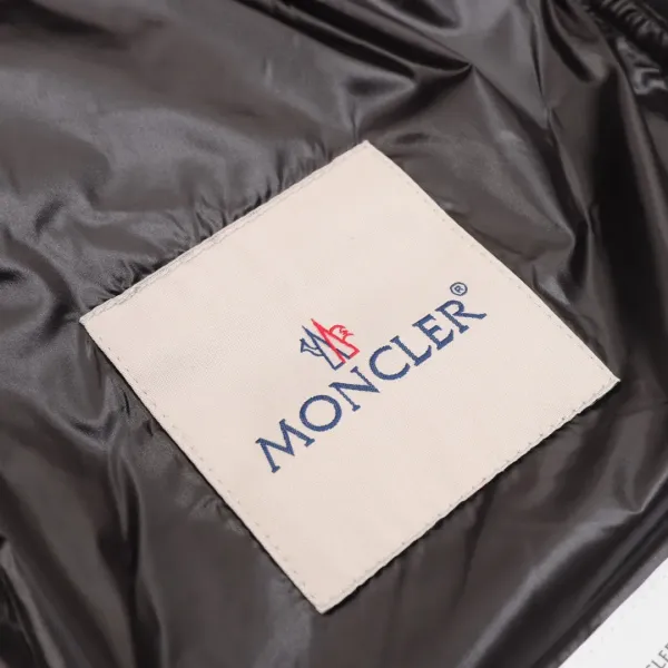 【2026】【MONCLER 公式旗艦店】モンクレール ダウンベスト 好評に付き再入荷! 241026 【2026】【MONCLER 公式旗艦店】モンクレール ダウンベスト 好評に付き再入荷! 241026