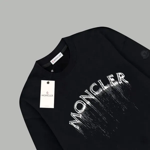【2026】【MONCLER 公式旗艦店】モンクレール 丸首の衛衣 スウェットご好評に付き再入荷 241025 【2026】【MONCLER 公式旗艦店】モンクレール 丸首の衛衣 スウェットご好評に付き再入荷 241025