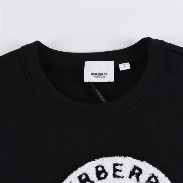 【2026】【BURBERRY   公式旗艦店】バーバリー   丸首の衛衣 スウェットご好評に付き再入荷 241025