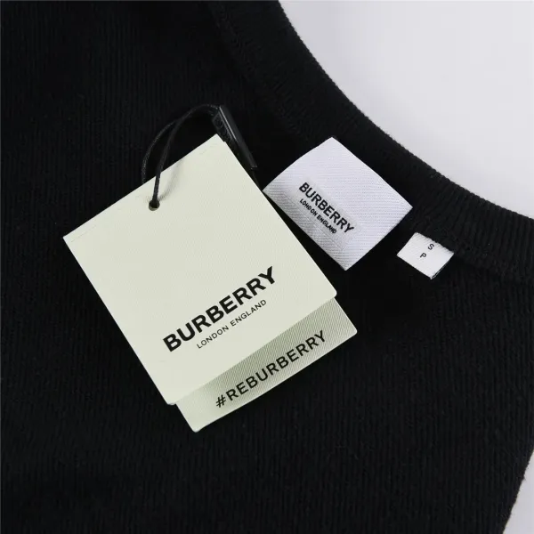【2026】【BURBERRY   公式旗艦店】バーバリー   丸首の衛衣 スウェットご好評に付き再入荷 241025