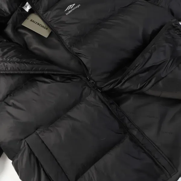 【2026】【BALENCIAGA 公式旗艦店】バレンシアガ ダウンジャケット ご好評に付き再入荷!241024 【2026】【BALENCIAGA 公式旗艦店】バレンシアガ ダウンジャケット ご好評に付き再入荷!241024