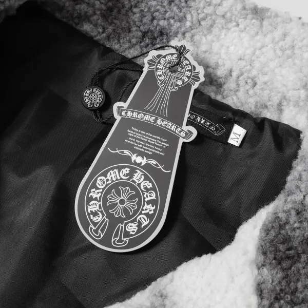 【2026】【CHROME HEARTS】クロムハーツ ジャケット着ご好評に付き再入荷!241023 【2026】【CHROME HEARTS】クロムハーツ ジャケット着ご好評に付き再入荷!241023