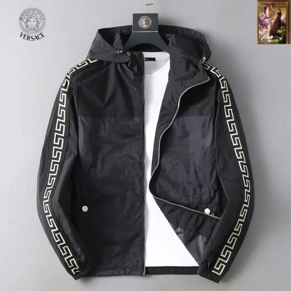 【2026】【VERSACE 公式旗艦店】ヴェルサーチ ジャケット着 ご好評に付き再入荷!241022 【2026】【VERSACE 公式旗艦店】ヴェルサーチ ジャケット着 ご好評に付き再入荷!241022