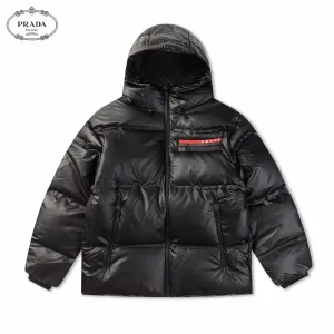【2026】【PRADA 公式旗艦店】プラダ   ダウンジャケット 好評に付き再入荷！ 271017
