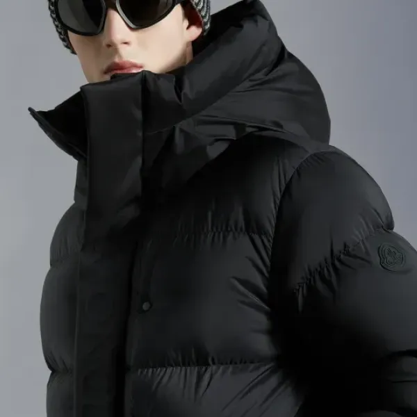 【2026】MONCLER★Madeira ショートダウンジャケット 241016 【2026】MONCLER★Madeira ショートダウンジャケット 241016