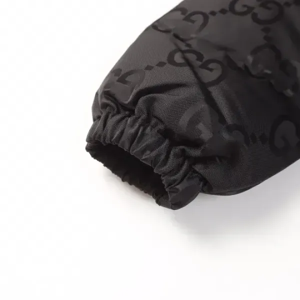 【2026】GUCCI グッチ GG パターン フロントボタン ダウンジャケット ブラック 241016 【2026】GUCCI グッチ GG パターン フロントボタン ダウンジャケット ブラック 241016