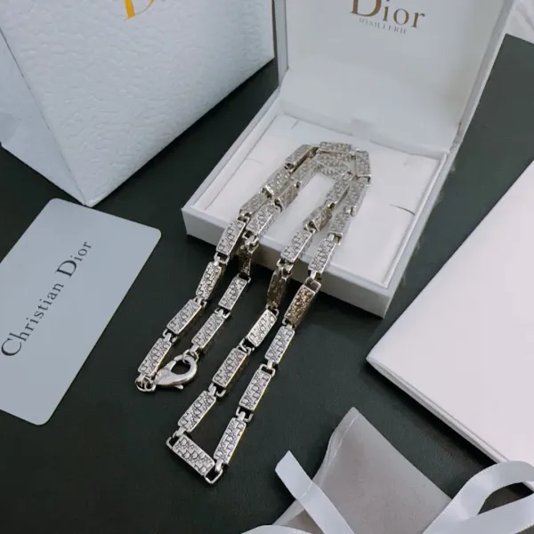 【2026】【DIOR】ネックレス、新しいネックレス万能シンプルファッションオーナメント 241015 【2026】【DIOR】ネックレス、新しいネックレス万能シンプルファッションオーナメント 241015