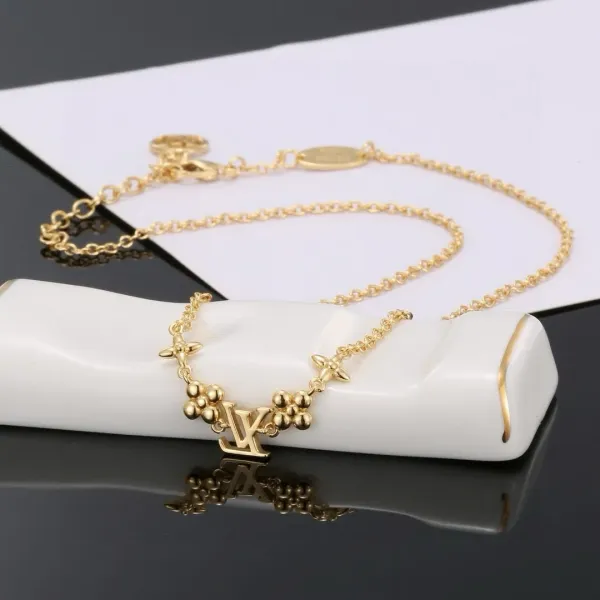 【2026】LV 【LOUIS VUITTON】ネックレス、新しいネックレス万能シンプルファッションオーナメント241015 【2026】LV 【LOUIS VUITTON】ネックレス、新しいネックレス万能シンプルファッションオーナメント241015