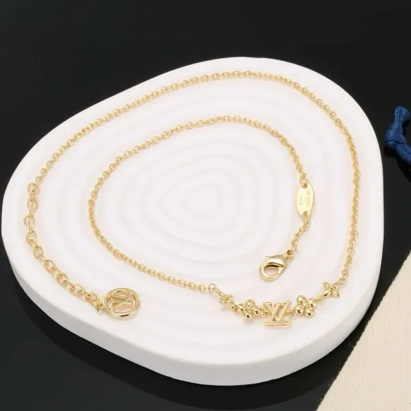 【2026】LV 【LOUIS VUITTON】ネックレス、新しいネックレス万能シンプルファッションオーナメント241015 【2026】LV 【LOUIS VUITTON】ネックレス、新しいネックレス万能シンプルファッションオーナメント241015