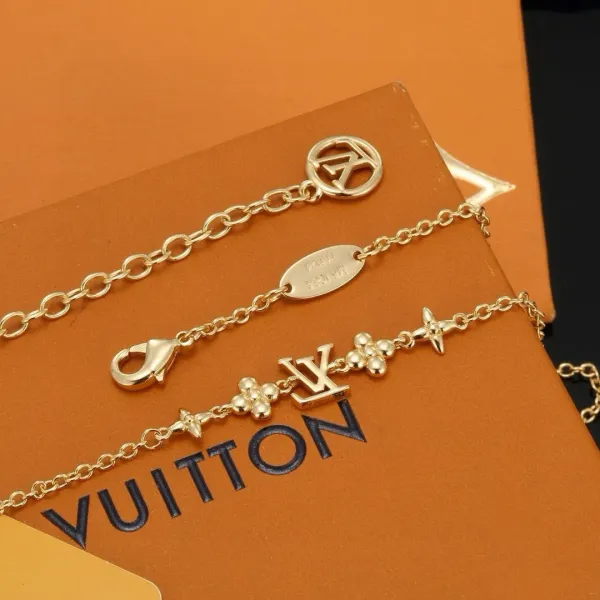 【2026】LV 【LOUIS VUITTON】ネックレス、新しいネックレス万能シンプルファッションオーナメント241015 【2026】LV 【LOUIS VUITTON】ネックレス、新しいネックレス万能シンプルファッションオーナメント241015