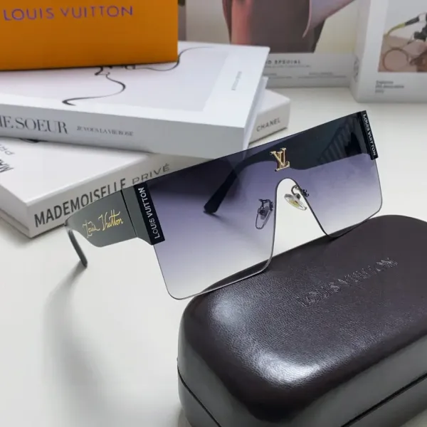【2026】LV LOUIS VUITTON (  ルイヴィトン ) サングラス 241012