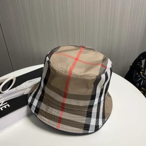 【2026】BURBERRY(バーバリー)フィッシャーマンズハット  241011
