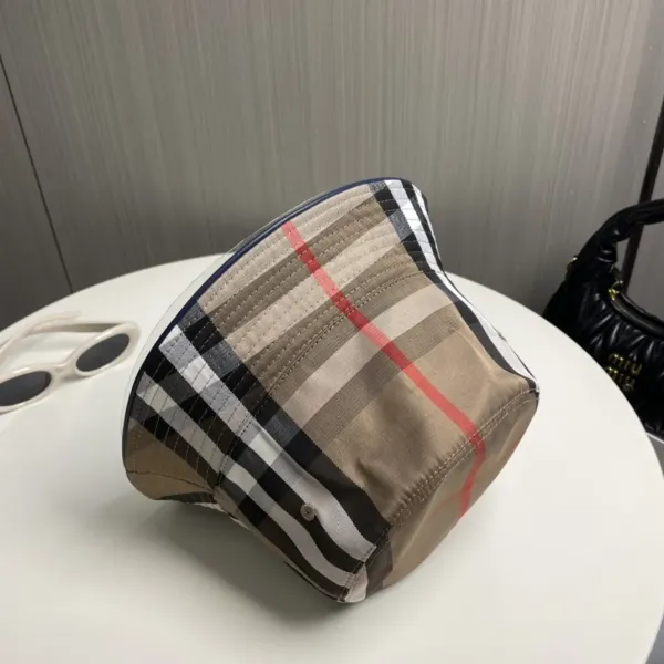 【2026】BURBERRY(バーバリー)フィッシャーマンズハット  241011