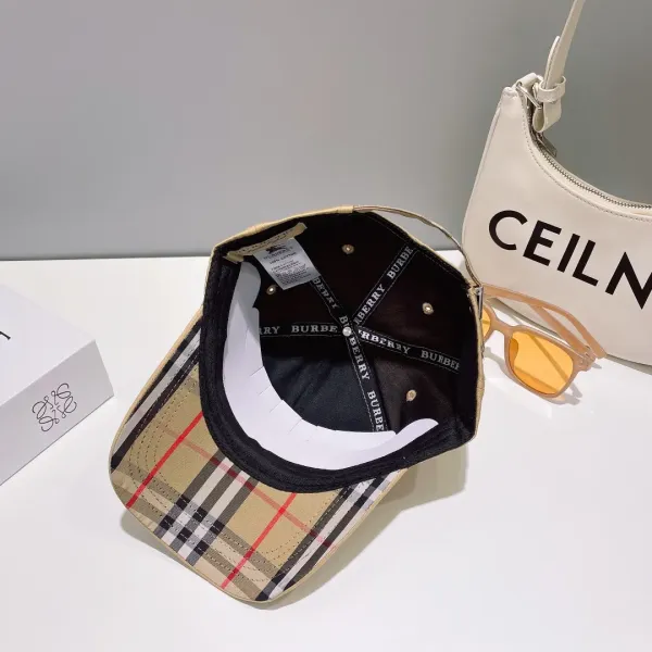 【2026】【BURBERRY  バーバリー】【数量限定】 野球帽 / ハット 241011