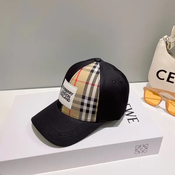 【2026】【BURBERRY  バーバリー】【数量限定】 野球帽 / ハット 241011