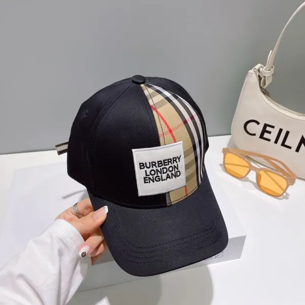 【2026】【BURBERRY  バーバリー】【数量限定】 野球帽 / ハット 241011