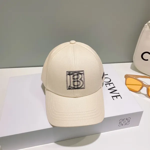 【2026】【BURBERRY  バーバリー】【数量限定】 野球帽 / ハット 241011