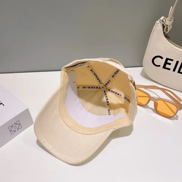 【2026】【BURBERRY  バーバリー】【数量限定】 野球帽 / ハット 241011