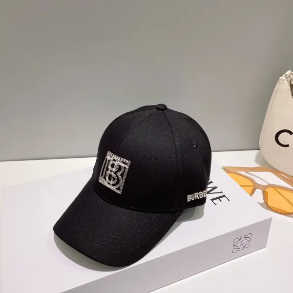 【2026】【BURBERRY  バーバリー】【数量限定】 野球帽 / ハット 241011
