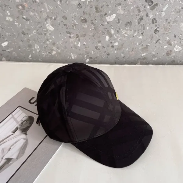 【2026】【BURBERRY  バーバリー】【数量限定】 野球帽 / ハット 241011