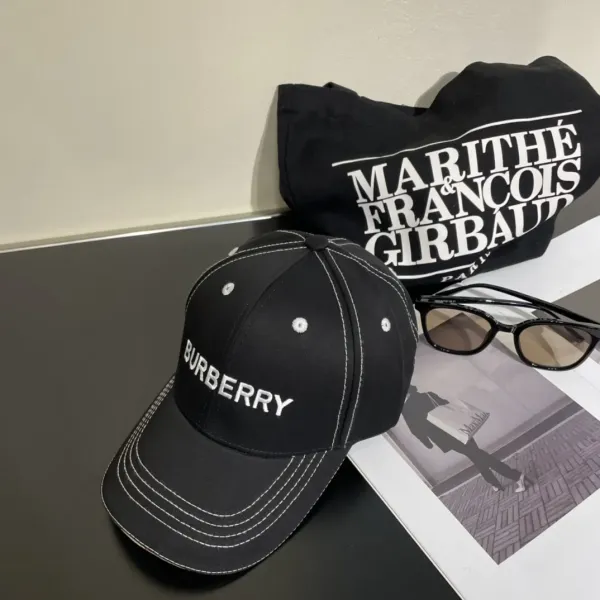 【2026】【BURBERRY  バーバリー】【数量限定】 野球帽 / ハット 241011