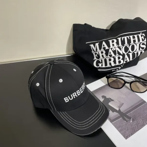 【2026】【BURBERRY  バーバリー】【数量限定】 野球帽 / ハット 241011