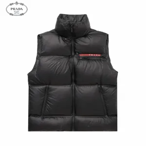 【2026】【PRADA 公式旗艦店】プラダ ダウンベスト 当日出荷 好評に付き再入荷！241009