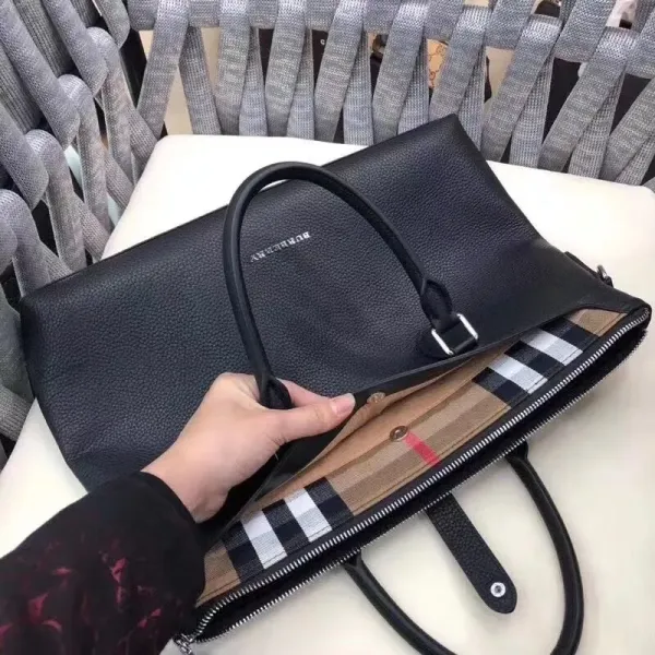 【2026】 【BURBERRY 公式旗艦店】バーバリー ハンドバッグ 当日出荷 好評に付き再入荷!38-29-6CM 241007 【2026】 【BURBERRY 公式旗艦店】バーバリー ハンドバッグ 当日出荷 好評に付き再入荷!38-29-6CM 241007