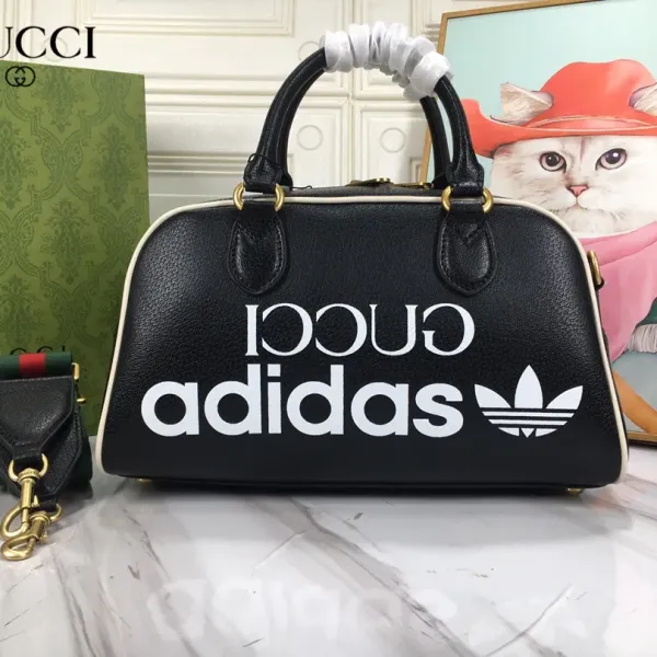【2026】 【GUCCI 公式旗艦店】グッチ ハンドバッグ 当日出荷 好評に付き再入荷!31.5*18*15.5CM 241007 【2026】 【GUCCI 公式旗艦店】グッチ ハンドバッグ 当日出荷 好評に付き再入荷!31.5*18*15.5CM 241007