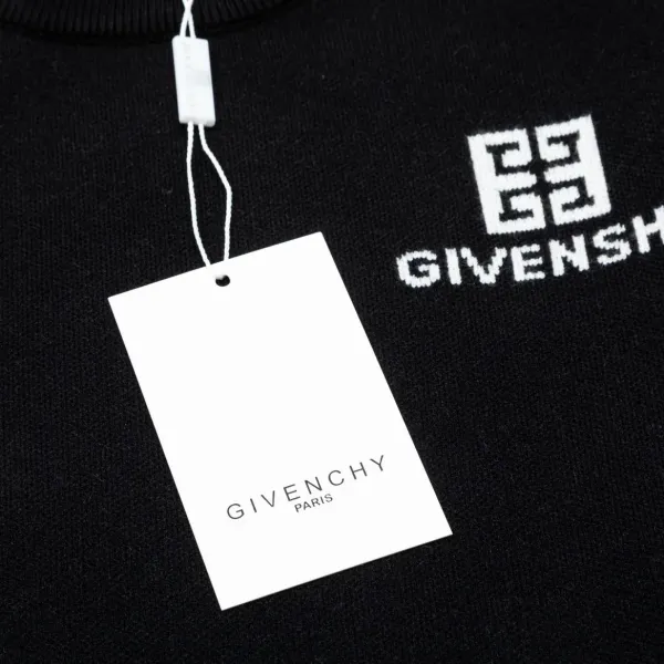 【2026】【GIVENCHY 公式旗艦店】ジバンシー セーター好評に付き再入荷! 240930 【2026】【GIVENCHY 公式旗艦店】ジバンシー セーター好評に付き再入荷! 240930