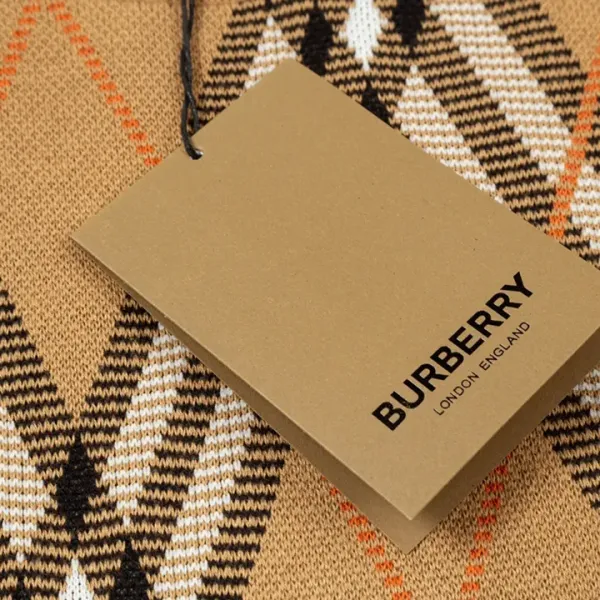 【2026】【BURBERRY 公式旗艦店】バーバリー セーター好評に付き再入荷! 240930 【2026】【BURBERRY 公式旗艦店】バーバリー セーター好評に付き再入荷! 240930