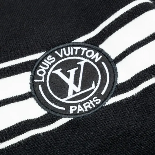 【2026】LV 【LOUIS VUITTON 公式旗艦店】ルイヴィトン セーター好評に付き再入荷! 240927 【2026】LV 【LOUIS VUITTON 公式旗艦店】ルイヴィトン セーター好評に付き再入荷! 240927
