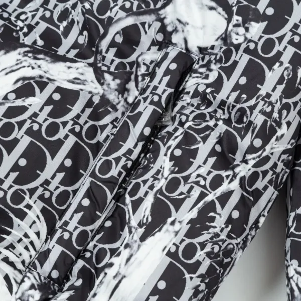 【2026】【DIOR 公式旗艦店】ディオール ダウンジャケット ご好評に付き再入荷!240927 【2026】【DIOR 公式旗艦店】ディオール ダウンジャケット ご好評に付き再入荷!240927