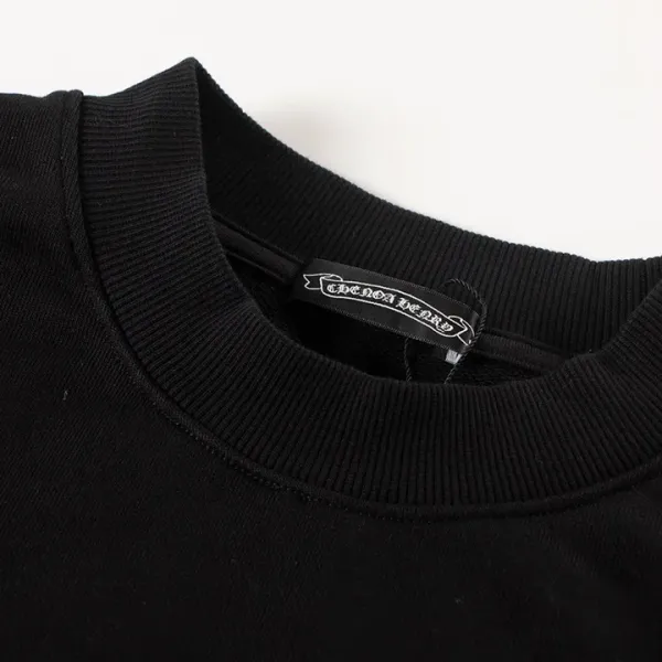 【2026】【CHROME HEARTS 公式旗艦店】クロムハーツ 丸首の衛衣 スウェットご好評に付き再入荷 240925 【2026】【CHROME HEARTS 公式旗艦店】クロムハーツ 丸首の衛衣 スウェットご好評に付き再入荷 240925
