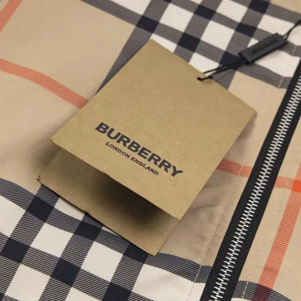 【2026】【BURBERRY 公式旗艦店】バーバリー  ジャケット着ご好評に付き再入荷！240924