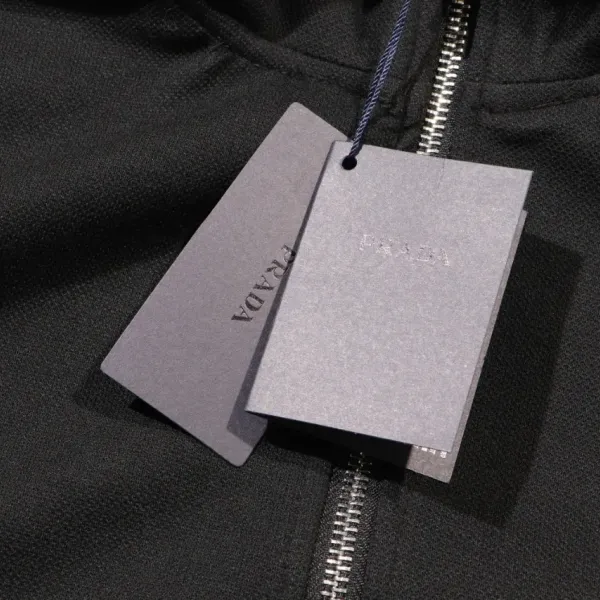 【2026】【PRADA】プラダ ジャケット着ご好評に付き再入荷!240923 【2026】【PRADA】プラダ ジャケット着ご好評に付き再入荷!240923