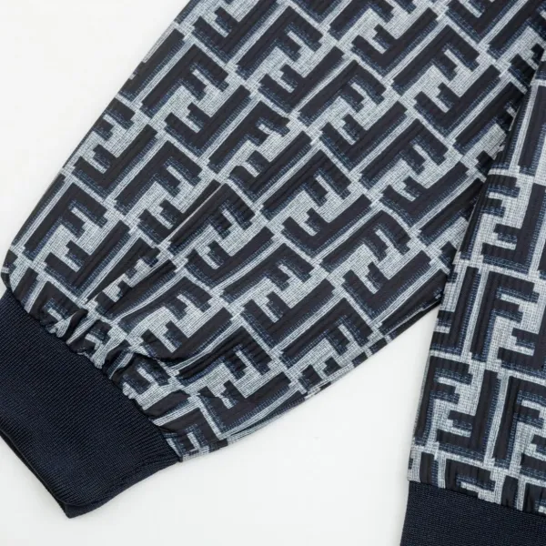 【2026】【FENDI】 フェンディ  ジャケット着  ご好評に付き再入荷！240921