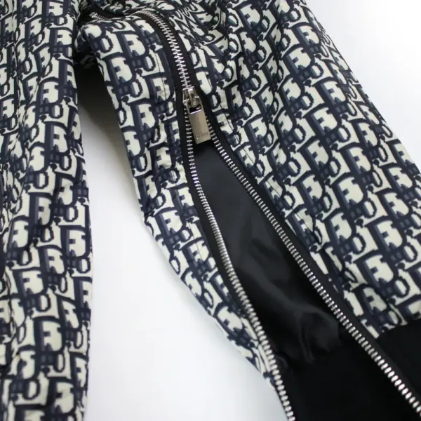 【2026】【DIOR 公式旗艦店】ディオール ジャケット着 好評に付き再入荷! 240923 【2026】【DIOR 公式旗艦店】ディオール ジャケット着 好評に付き再入荷! 240923