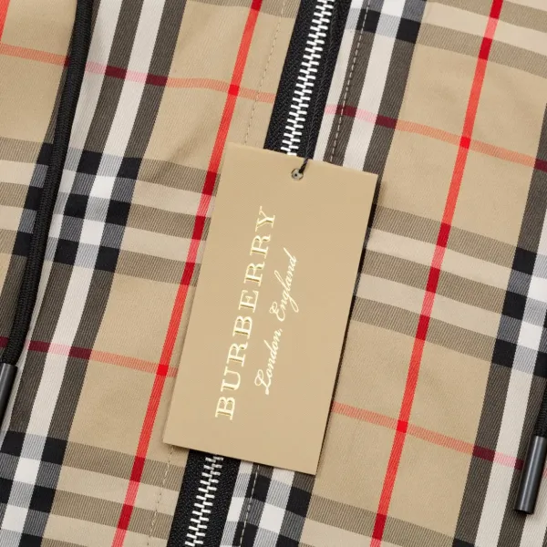 【2026】【BURBERRY】バーバリー ジャケット着 男女兼用 ご好評に付き再入荷!240920 【2026】【BURBERRY】バーバリー ジャケット着 男女兼用 ご好評に付き再入荷!240920