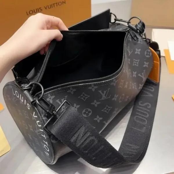 【2026】【新作☆ワンランク上のお洒落を♪】Louis Vuitton ハンドバッグ M46796 26*14*14CM 240915 【2026】【新作☆ワンランク上のお洒落を♪】Louis Vuitton ハンドバッグ M46796 26*14*14CM 240915