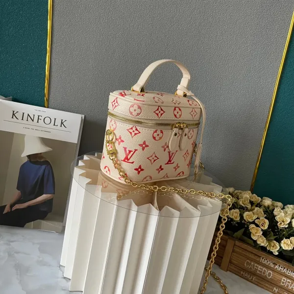【2026】LV【LOUIS VUITTON 公式旗艦店】ルイヴィトン ハンドバッグ 当日出荷 好評に付き再入荷!19*14*10CM 270911 【2026】LV【LOUIS VUITTON 公式旗艦店】ルイヴィトン ハンドバッグ 当日出荷 好評に付き再入荷!19*14*10CM 270911