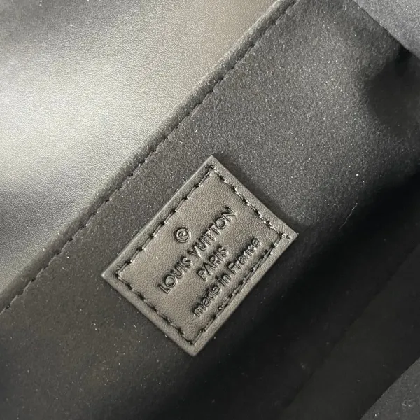 【2026】LV【LOUIS VUITTON 公式旗艦店】ルイヴィトン 斜めがけバッグ 当日出荷 好評に付き再入荷!21.5*6*13.5CM 240911 【2026】LV【LOUIS VUITTON 公式旗艦店】ルイヴィトン 斜めがけバッグ 当日出荷 好評に付き再入荷!21.5*6*13.5CM 240911