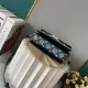 【2026】LV【LOUIS VUITTON 公式旗艦店】ルイヴィトン 斜めがけバッグ 当日出荷 好評に付き再入荷!21.5*6*13.5CM 240911 【2026】LV【LOUIS VUITTON 公式旗艦店】ルイヴィトン 斜めがけバッグ 当日出荷 好評に付き再入荷!21.5*6*13.5CM 240911