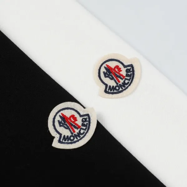 【2026】【MONCLER 公式旗艦店】モンクレール 丸首の衛衣 スウェットご好評に付き再入荷 240902 【2026】【MONCLER 公式旗艦店】モンクレール 丸首の衛衣 スウェットご好評に付き再入荷 240902